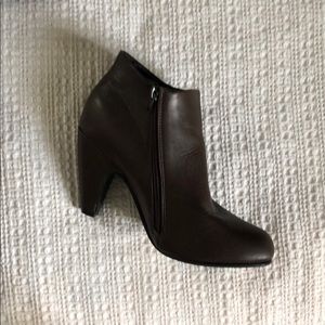 Heeled booties